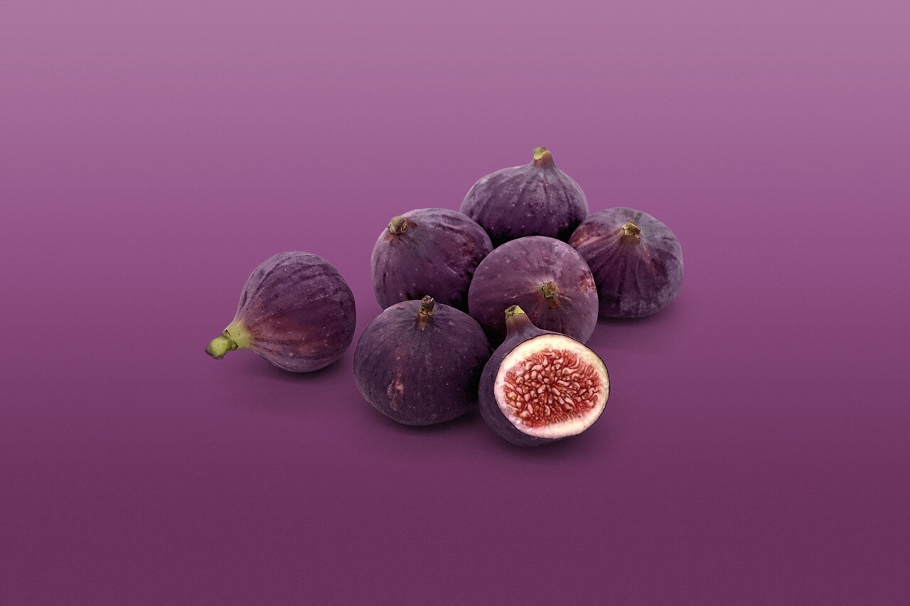 Feigen auf violettem Hintergrund